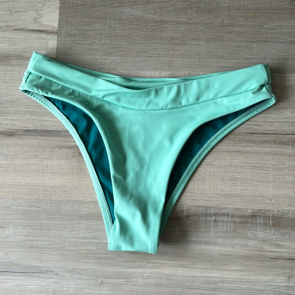 Alanna bottoms
